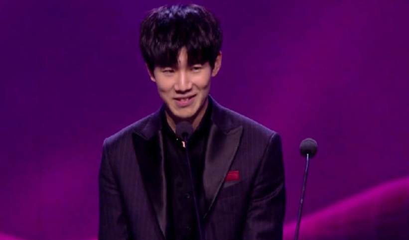 TES赛后群访：Xiye和Creme经常Solo帮助后者提升